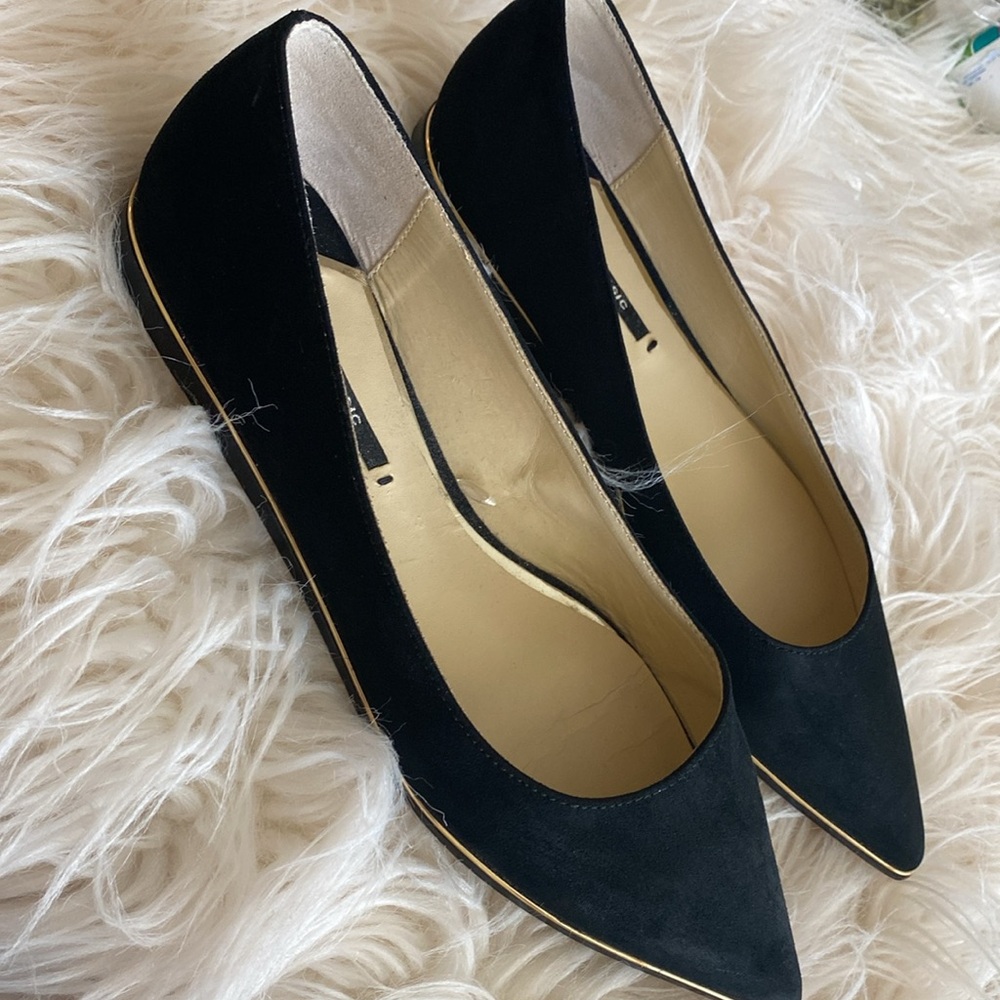 Zara Basic Flat Suede Shoes View 3
